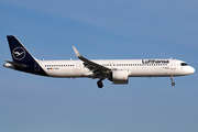 Lufthansa Airbus A321-271NX (D-AIEG) at  Hamburg - Fuhlsbuettel (Helmut Schmidt), Germany