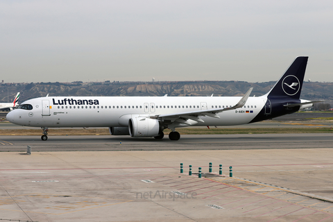 Lufthansa Airbus A321-271NX (D-AIEH) at  Madrid - Barajas, Spain