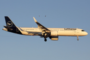 Lufthansa Airbus A321-271NX (D-AIEK) at  Frankfurt am Main, Germany