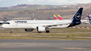 Lufthansa Airbus A321-271NX (D-AIEK) at  Madrid - Barajas, Spain