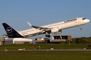 Lufthansa Airbus A321-271NX (D-AIEL) at  Hamburg - Fuhlsbuettel (Helmut Schmidt), Germany