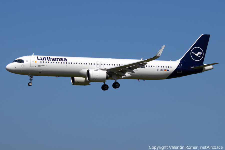 Lufthansa Airbus A321-271NX (D-AIEM) | Photo 507296