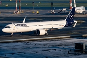 Lufthansa Airbus A321-271NX (D-AIEP) at  Hamburg - Fuhlsbuettel (Helmut Schmidt), Germany