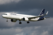 Lufthansa Airbus A321-271NX (D-AIEP) at  London - Heathrow, United Kingdom