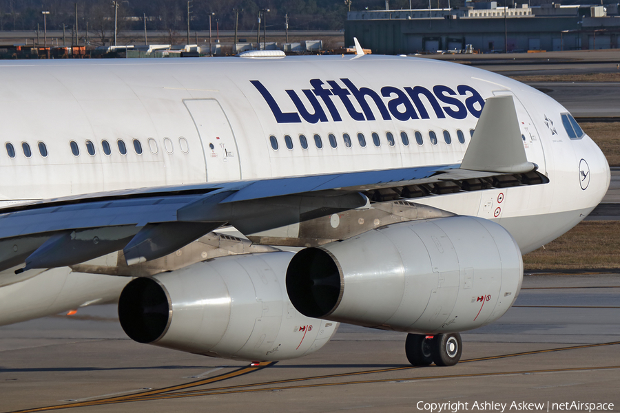 Lufthansa Airbus A340-313X (D-AIFC) | Photo 99884