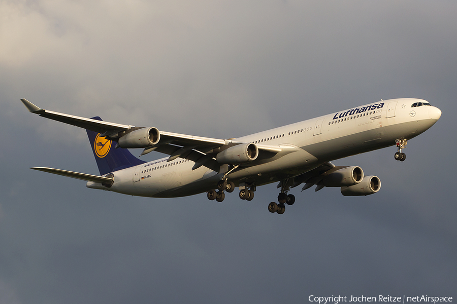 Lufthansa Airbus A340-313X (D-AIFC) | Photo 86559