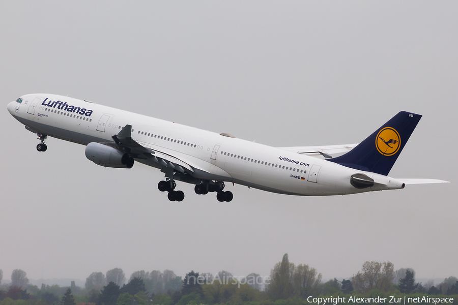 Lufthansa Airbus A340-313X (D-AIFD) | Photo 75388