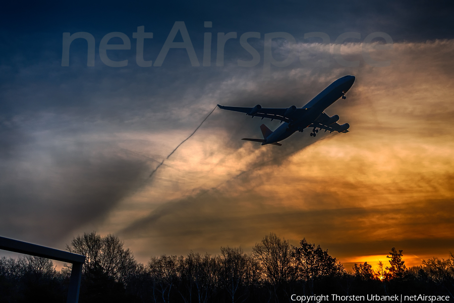 Lufthansa Airbus A340-313X (D-AIFD) | Photo 148056