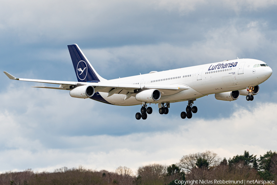 Lufthansa Airbus A340-313X (D-AIFD) | Photo 377938