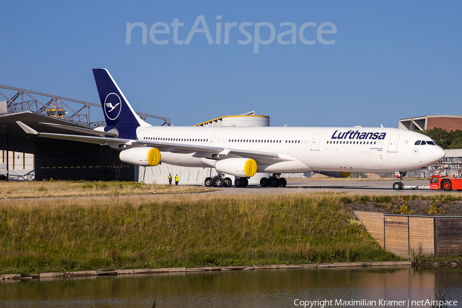 Lufthansa Airbus A340-313X (D-AIFD) | Photo 391762