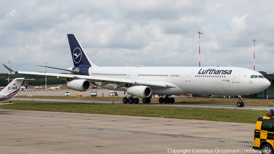 Lufthansa Airbus A340-313X (D-AIFD) | Photo 393004