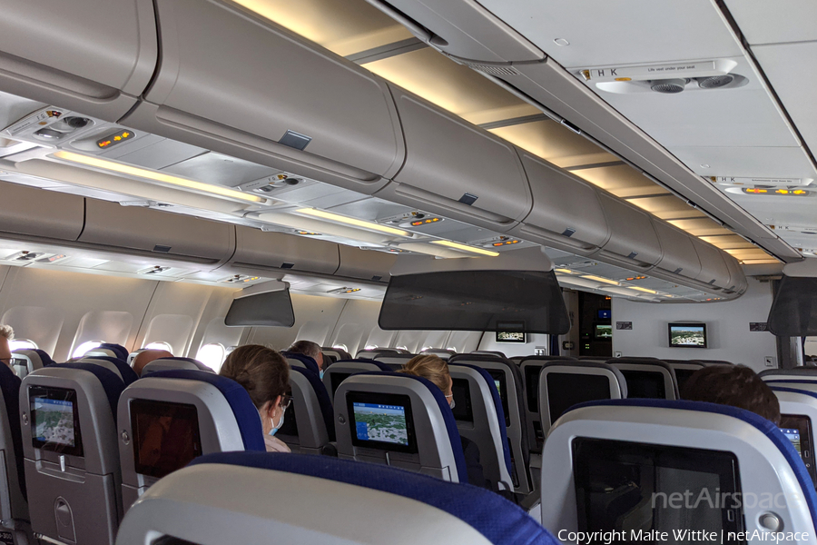 Lufthansa Airbus A340-313X (D-AIFE) | Photo 445542