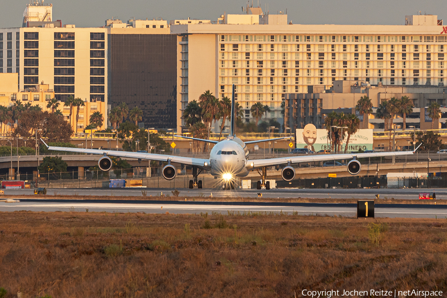 Lufthansa Airbus A340-313X (D-AIFE) | Photo 525595