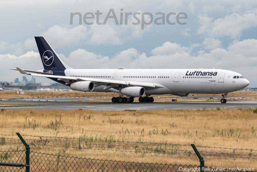 Lufthansa Airbus A340-313X (D-AIFF) | Photo 583721