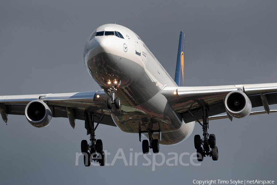 Lufthansa Airbus A340-311 (D-AIGB) | Photo 29779