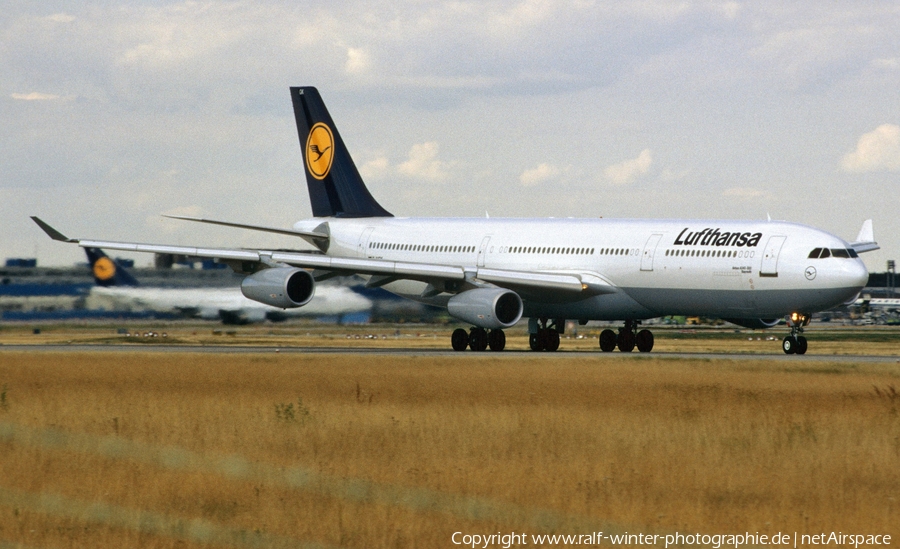 Lufthansa Airbus A340-311 (D-AIGK) | Photo 453214