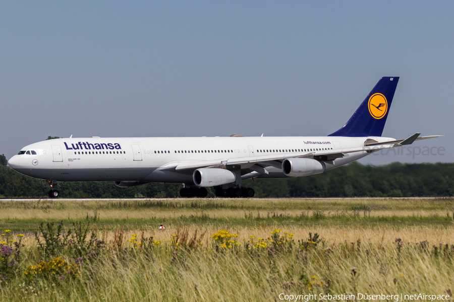 Lufthansa Airbus A340-313X (D-AIGT) | Photo 199070