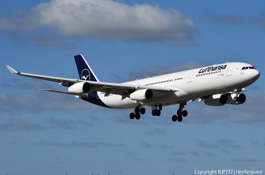 Lufthansa Airbus A340-313X (D-AIGT) | Photo 368653