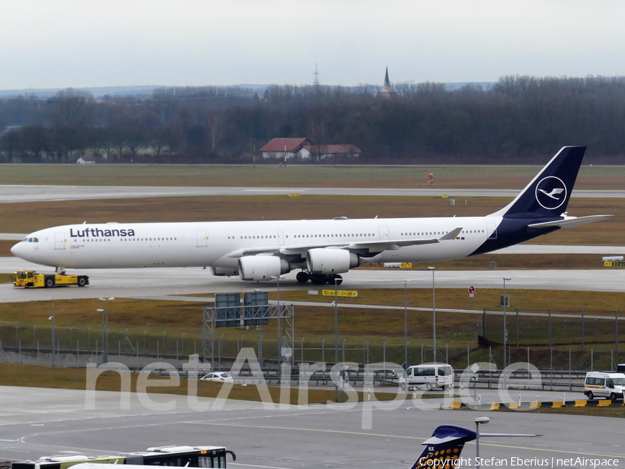 Lufthansa Airbus A340-642 (D-AIHE) | Photo 364480