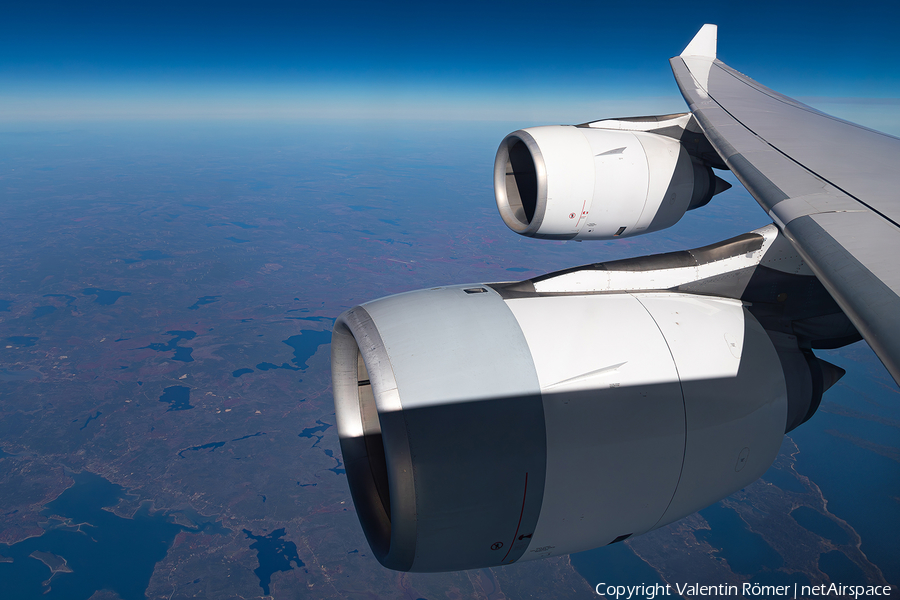 Lufthansa Airbus A340-642 (D-AIHF) | Photo 652579
