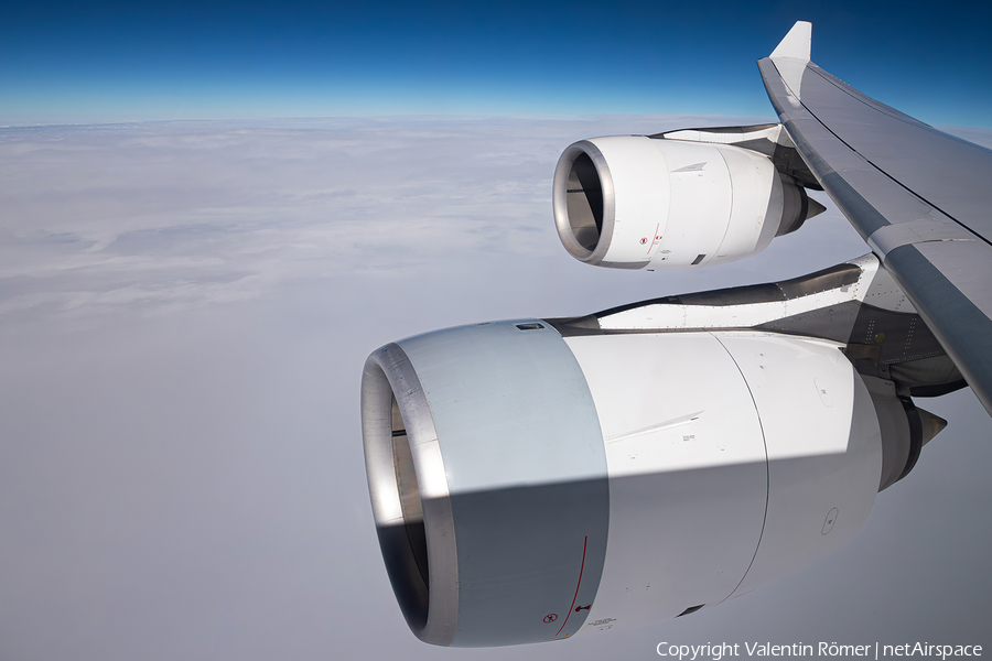 Lufthansa Airbus A340-642 (D-AIHF) | Photo 652577