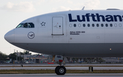 Lufthansa Airbus A340-642 (D-AIHH) at  Miami - International, United States