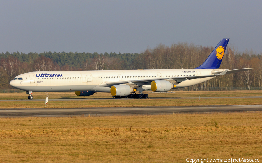 Lufthansa Airbus A340-642 (D-AIHH) | Photo 220608
