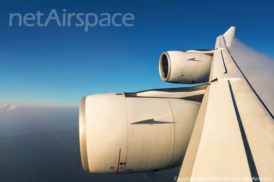 Lufthansa Airbus A340-642 (D-AIHI) | Photo 559328