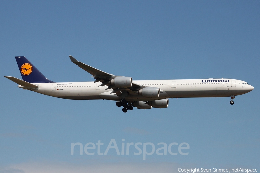 Lufthansa Airbus A340-642 (D-AIHK) | Photo 17984