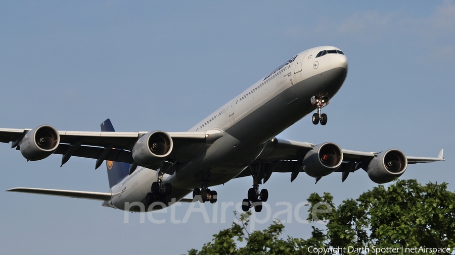 Lufthansa Airbus A340-642 (D-AIHK) | Photo 217588