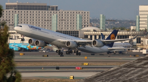 Lufthansa Airbus A340-642 (D-AIHR) at  Los Angeles - International, United States