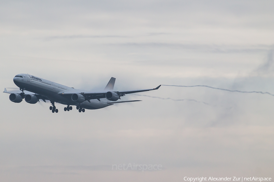 Lufthansa Airbus A340-642X (D-AIHT) | Photo 83377