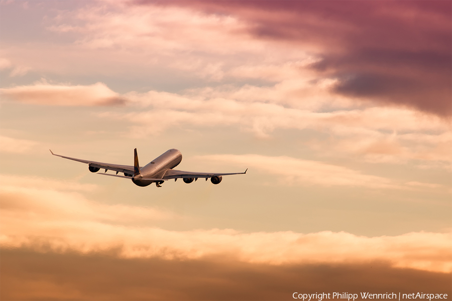 Lufthansa Airbus A340-642X (D-AIHT) | Photo 188404