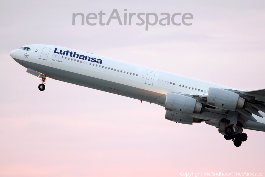 Lufthansa Airbus A340-642X (D-AIHU) | Photo 42257