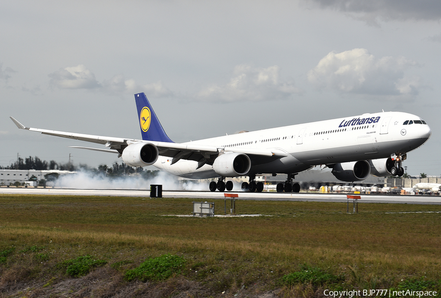 Lufthansa Airbus A340-642X (D-AIHW) | Photo 294688