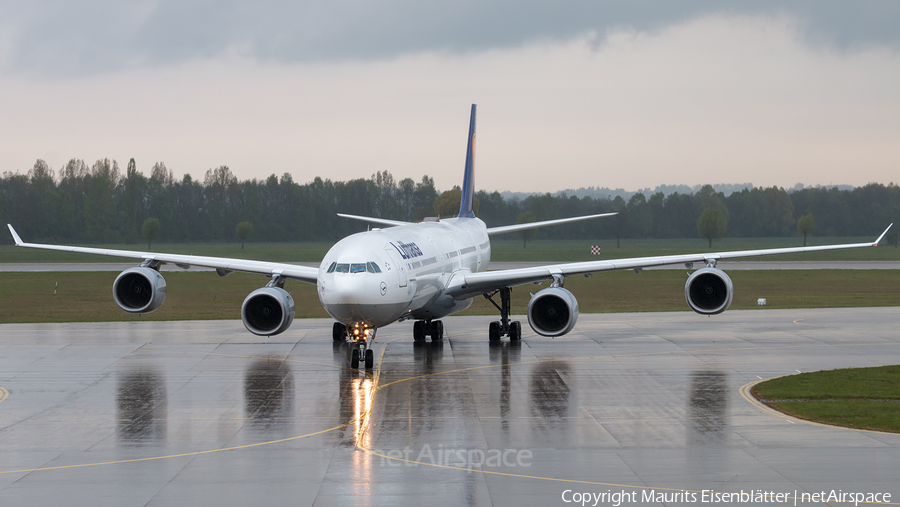 Lufthansa Airbus A340-642X (D-AIHW) | Photo 158153