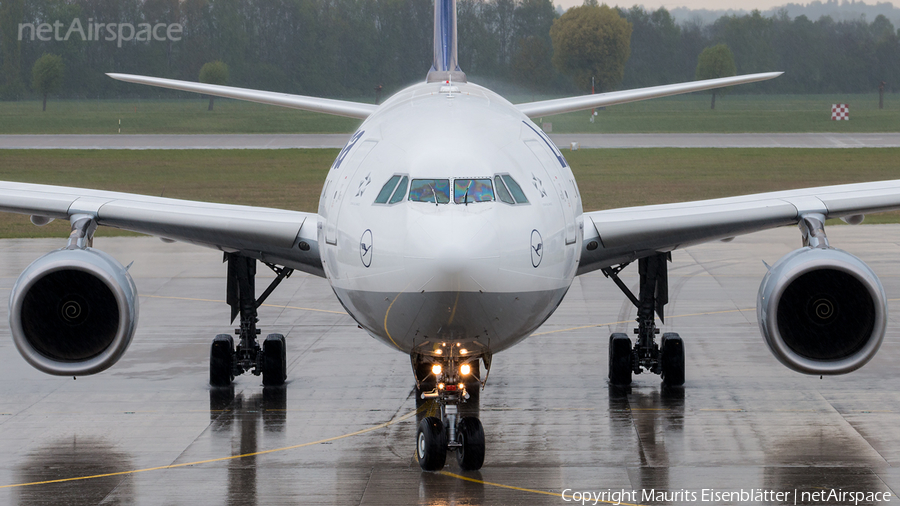 Lufthansa Airbus A340-642X (D-AIHW) | Photo 158154