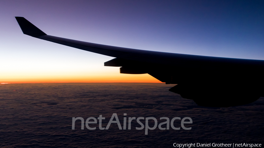 Lufthansa Airbus A340-642X (D-AIHY) | Photo 238734