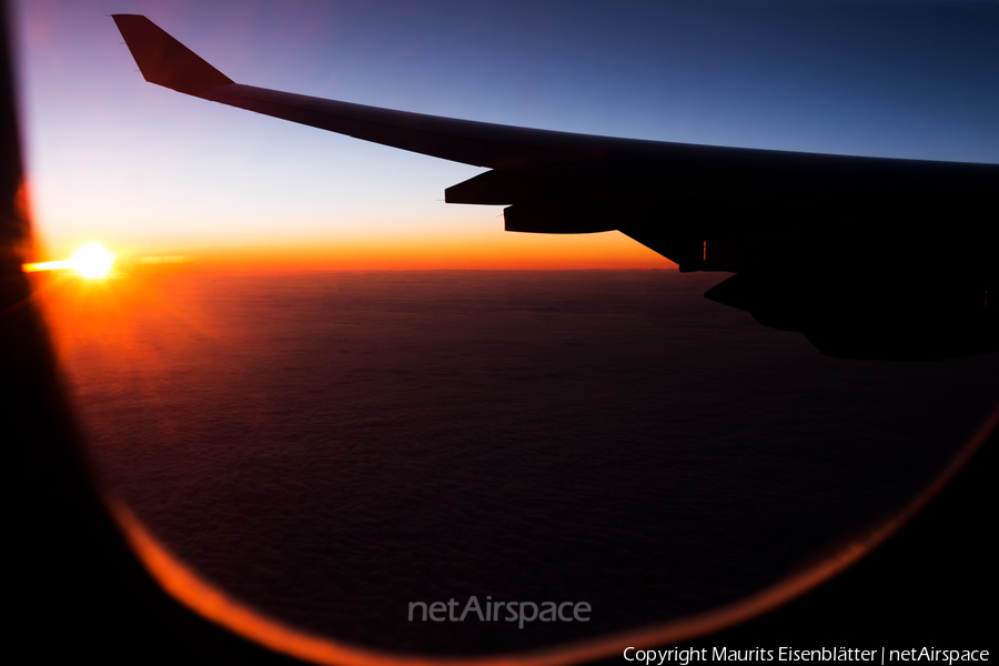 Lufthansa Airbus A340-642X (D-AIHY) | Photo 251488