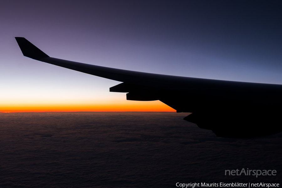 Lufthansa Airbus A340-642X (D-AIHY) | Photo 251489