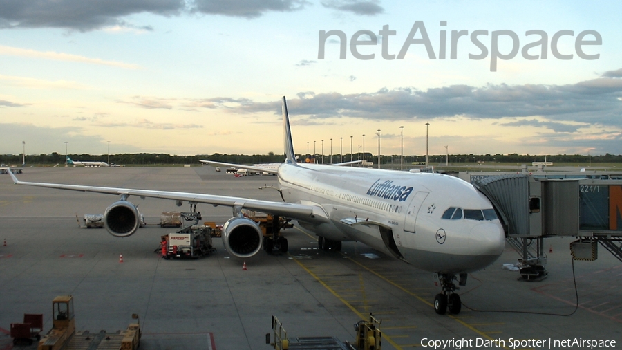 Lufthansa Airbus A340-642X (D-AIHY) | Photo 139975