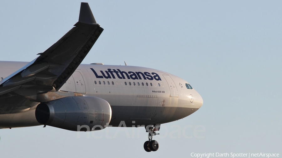 Lufthansa Airbus A330-343X (D-AIKH) | Photo 217595