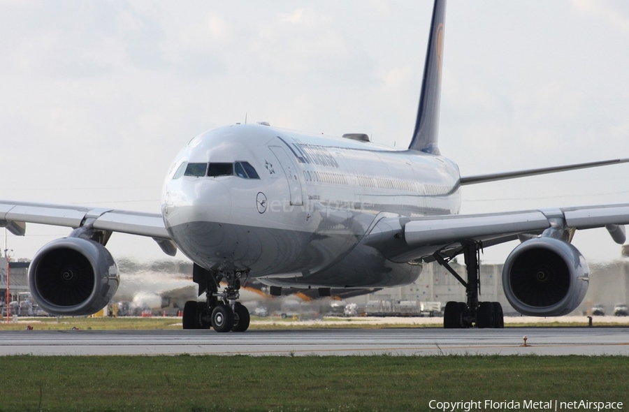 Lufthansa Airbus A330-343X (D-AIKH) | Photo 305261