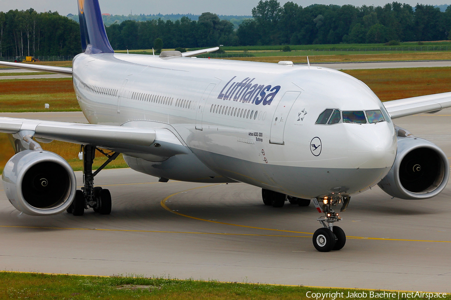 Lufthansa Airbus A330-343X (D-AIKJ) | Photo 176929