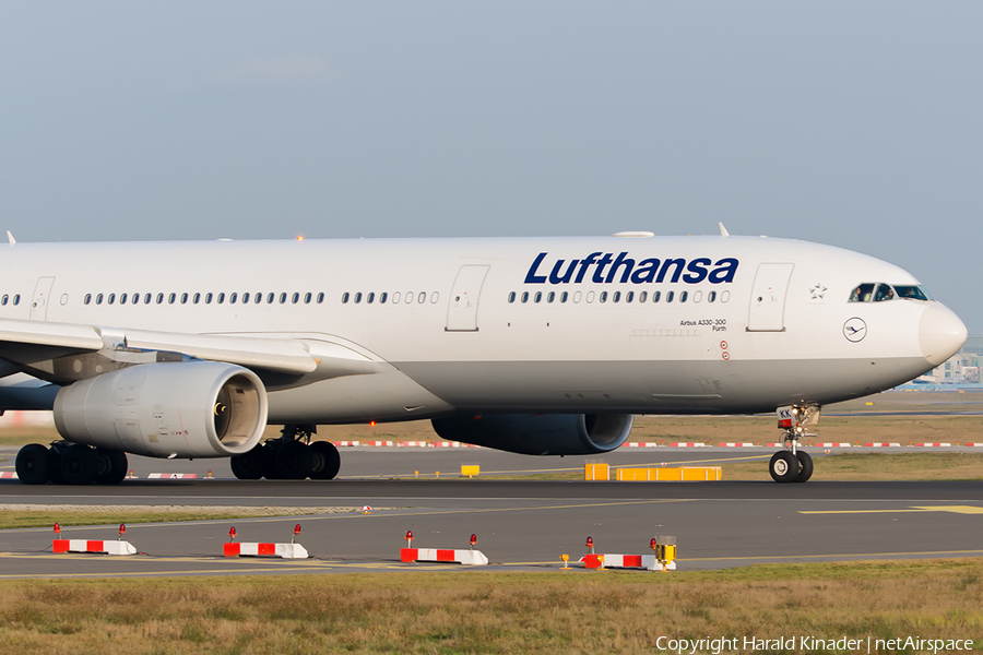 Lufthansa Airbus A330-343X (D-AIKK) | Photo 298594