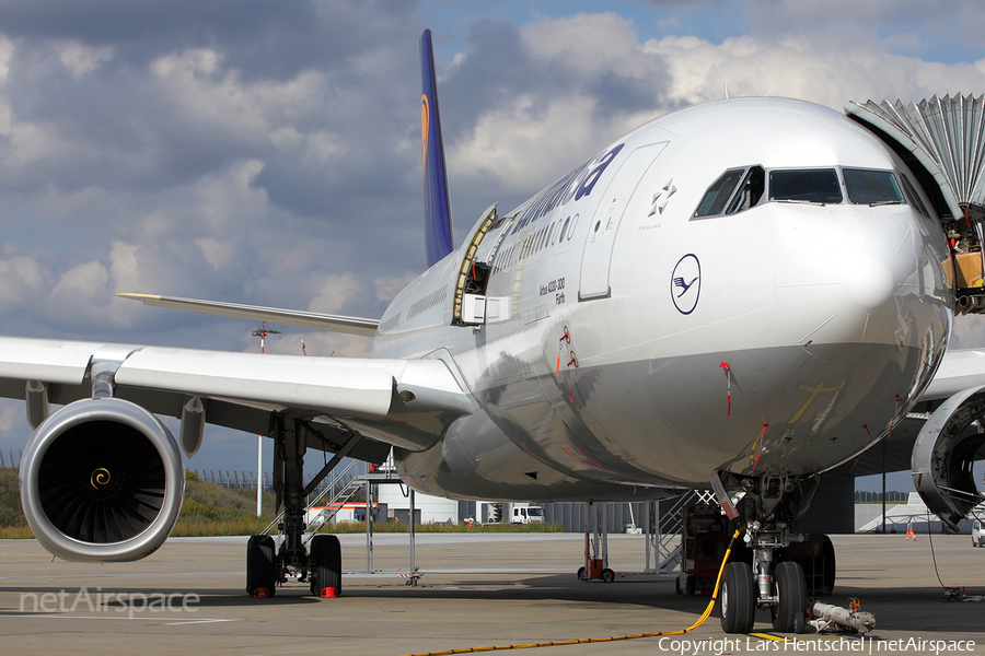 Lufthansa Airbus A330-343X (D-AIKK) | Photo 55568