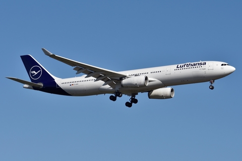 Lufthansa Airbus A330-343X (D-AIKQ) at  Frankfurt am Main, Germany