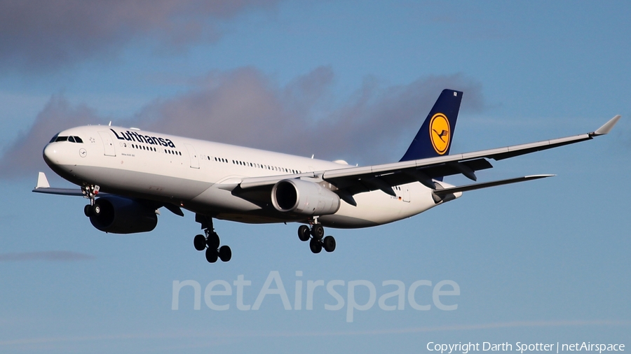 Lufthansa Airbus A330-343 (D-AIKR) | Photo 213915
