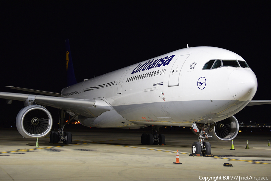 Lufthansa Airbus A330-343 (D-AIKS) | Photo 384416