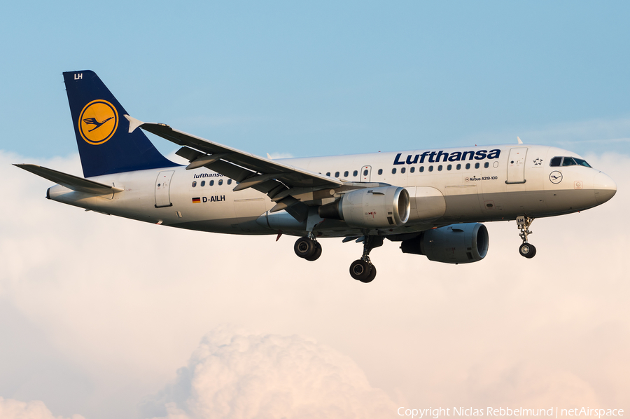 Lufthansa Airbus A319-114 (D-AILH) | Photo 345132